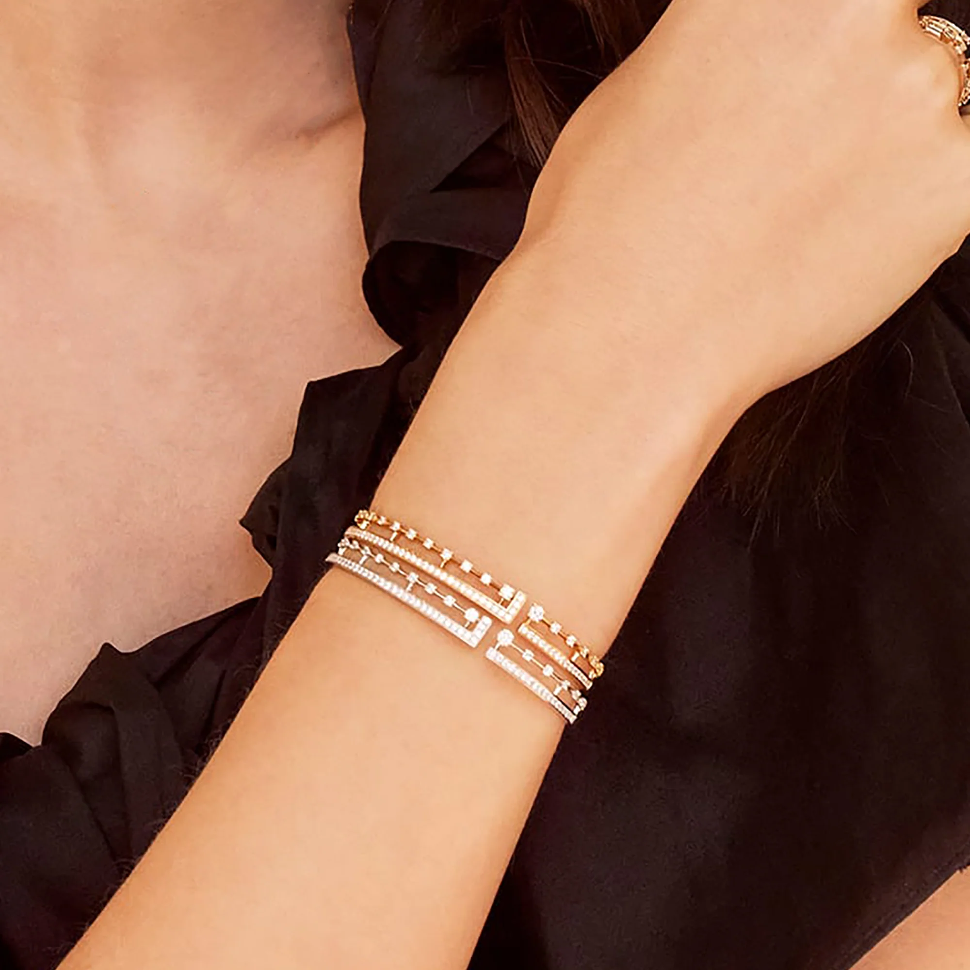 Avenues Open Hinged Bracelet - Image 7