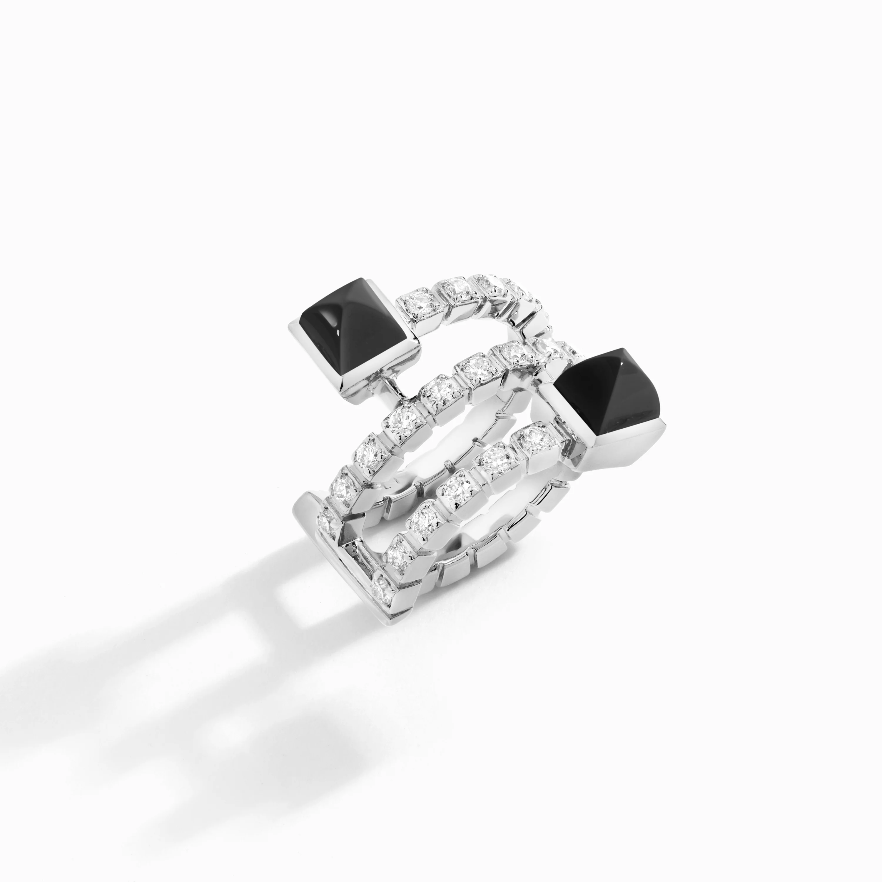 Cleo Lotus Twist Ear Cuff (Single L)