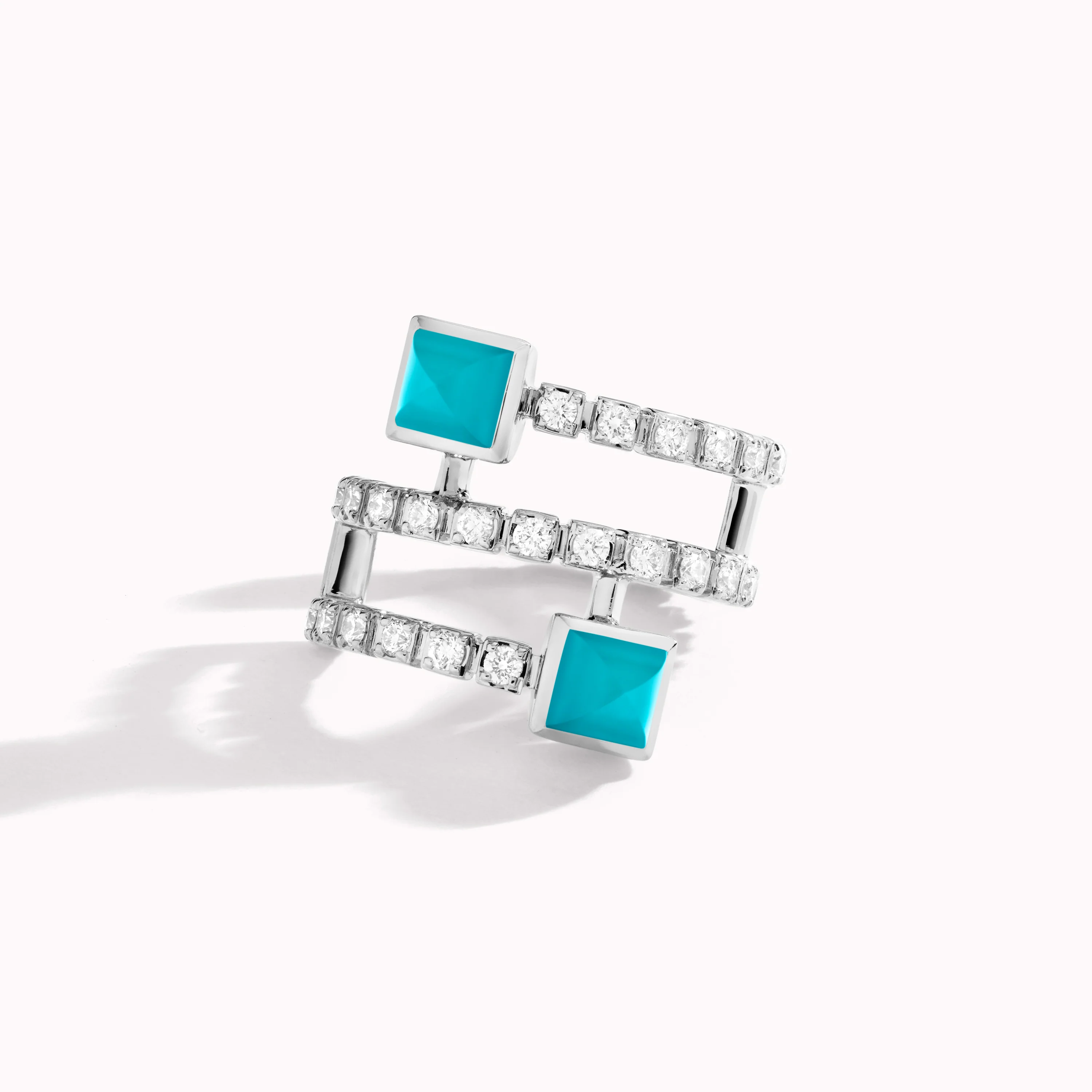 Cleo Lotus Twist Ear Cuff (Single L) - Image 24