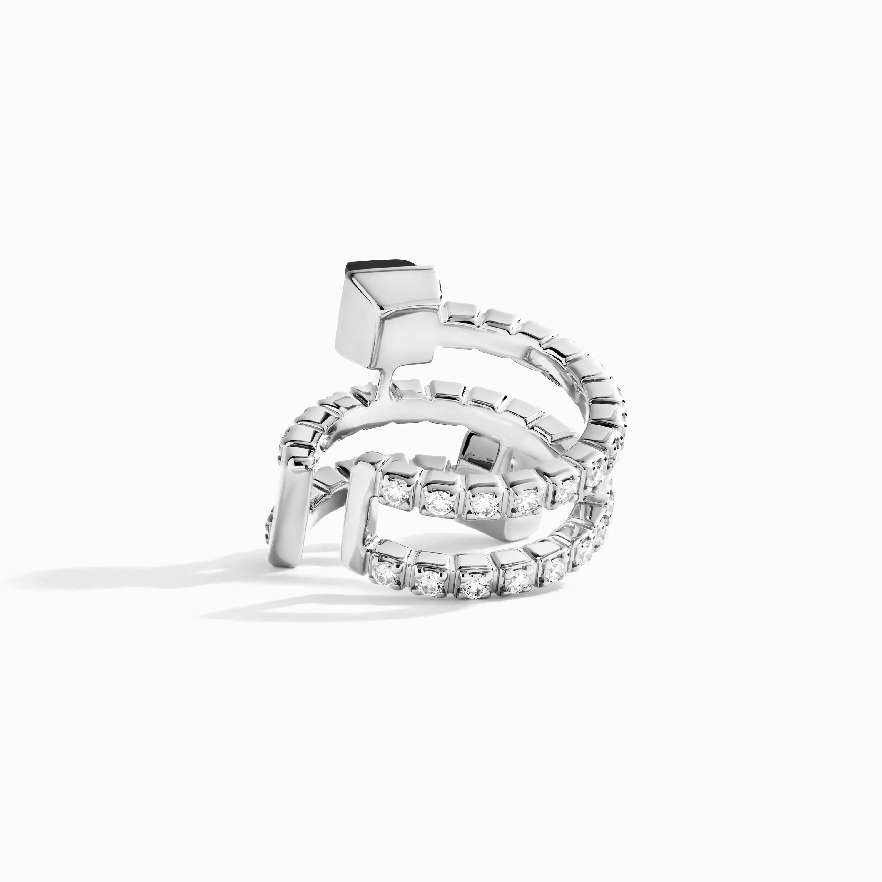 Cleo Lotus Twist Ear Cuff (Single R) - Image 10