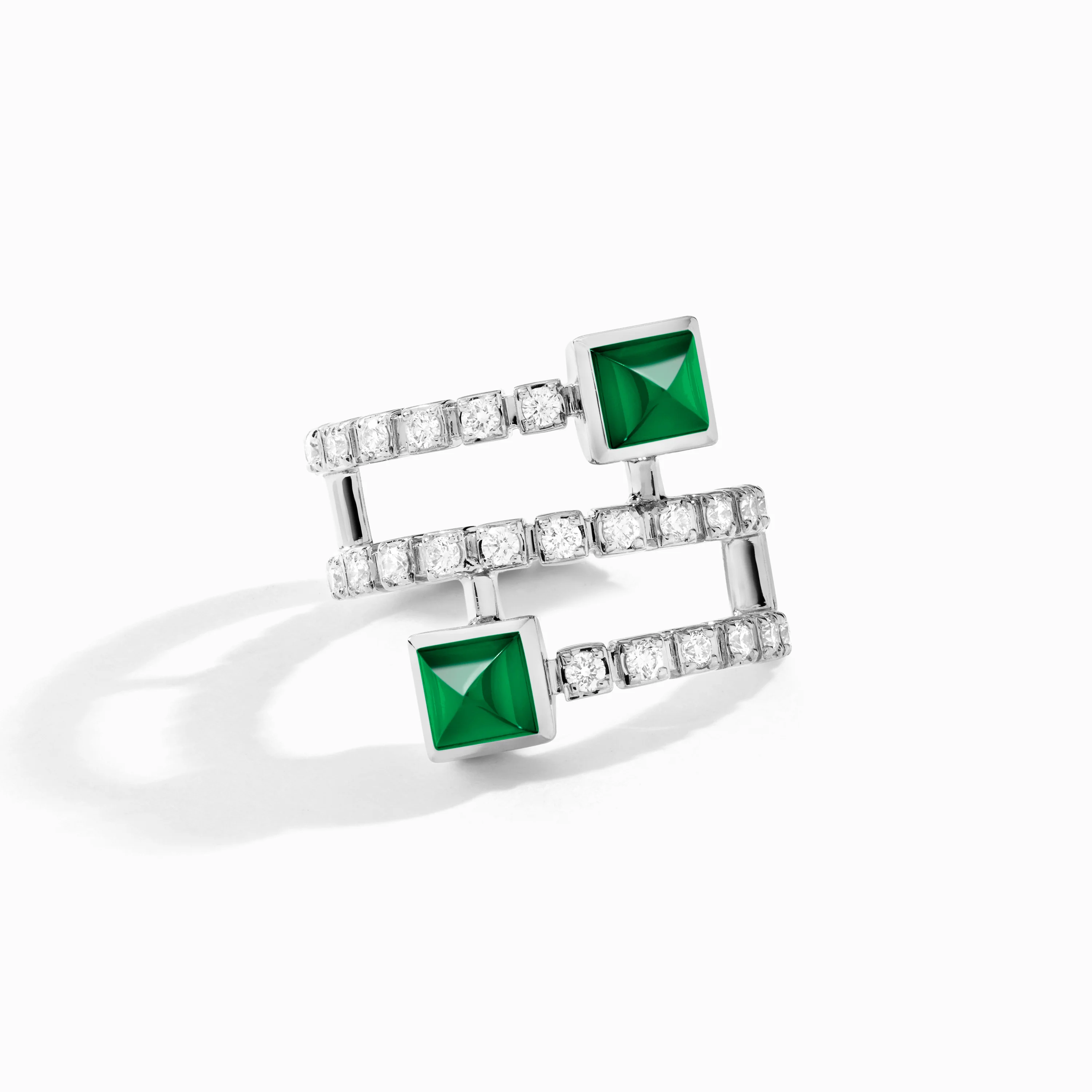Cleo Lotus Twist Ear Cuff (Single R) - Image 12