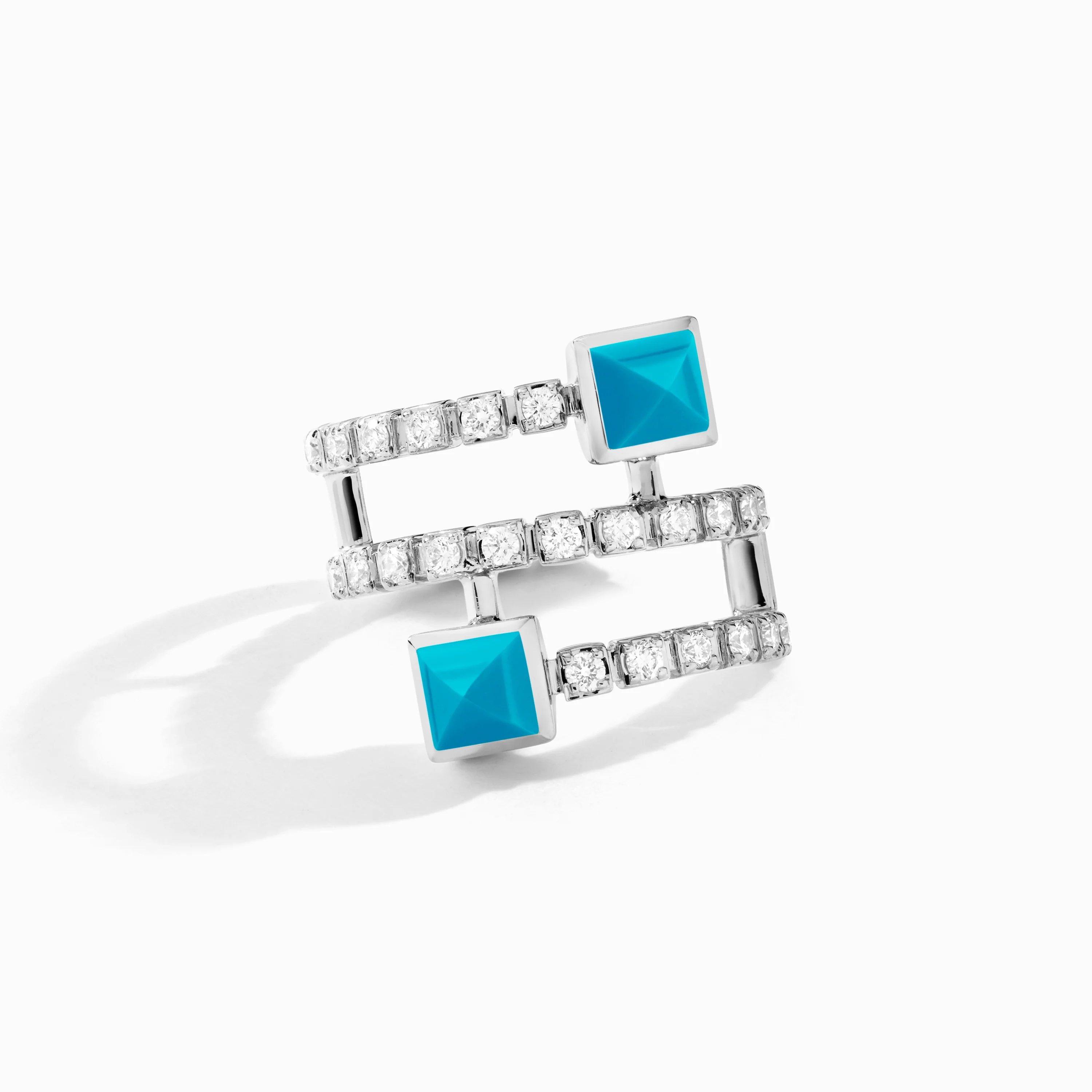 Cleo Lotus Twist Ear Cuff (Single R) - Image 24