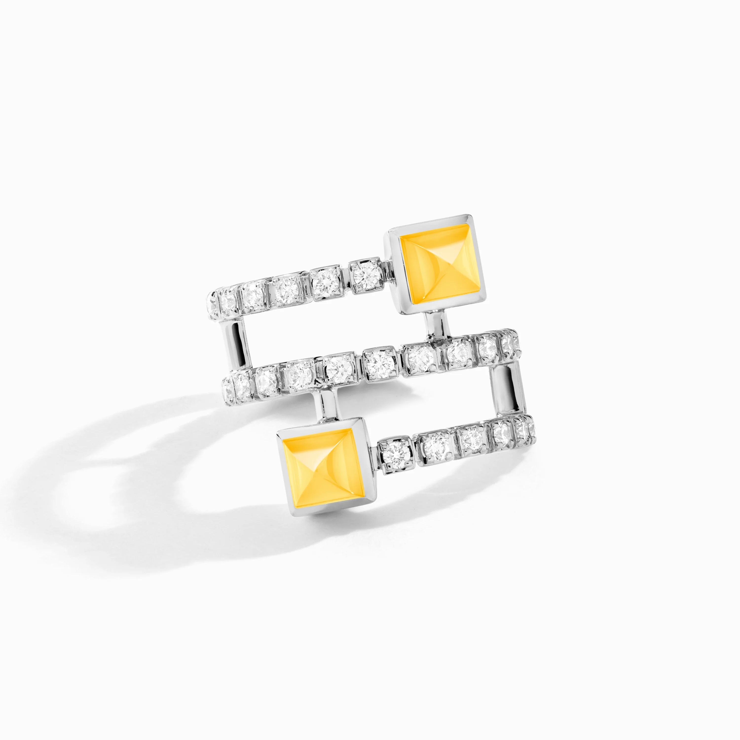 Cleo Lotus Twist Ear Cuff (Single R) - Image 30