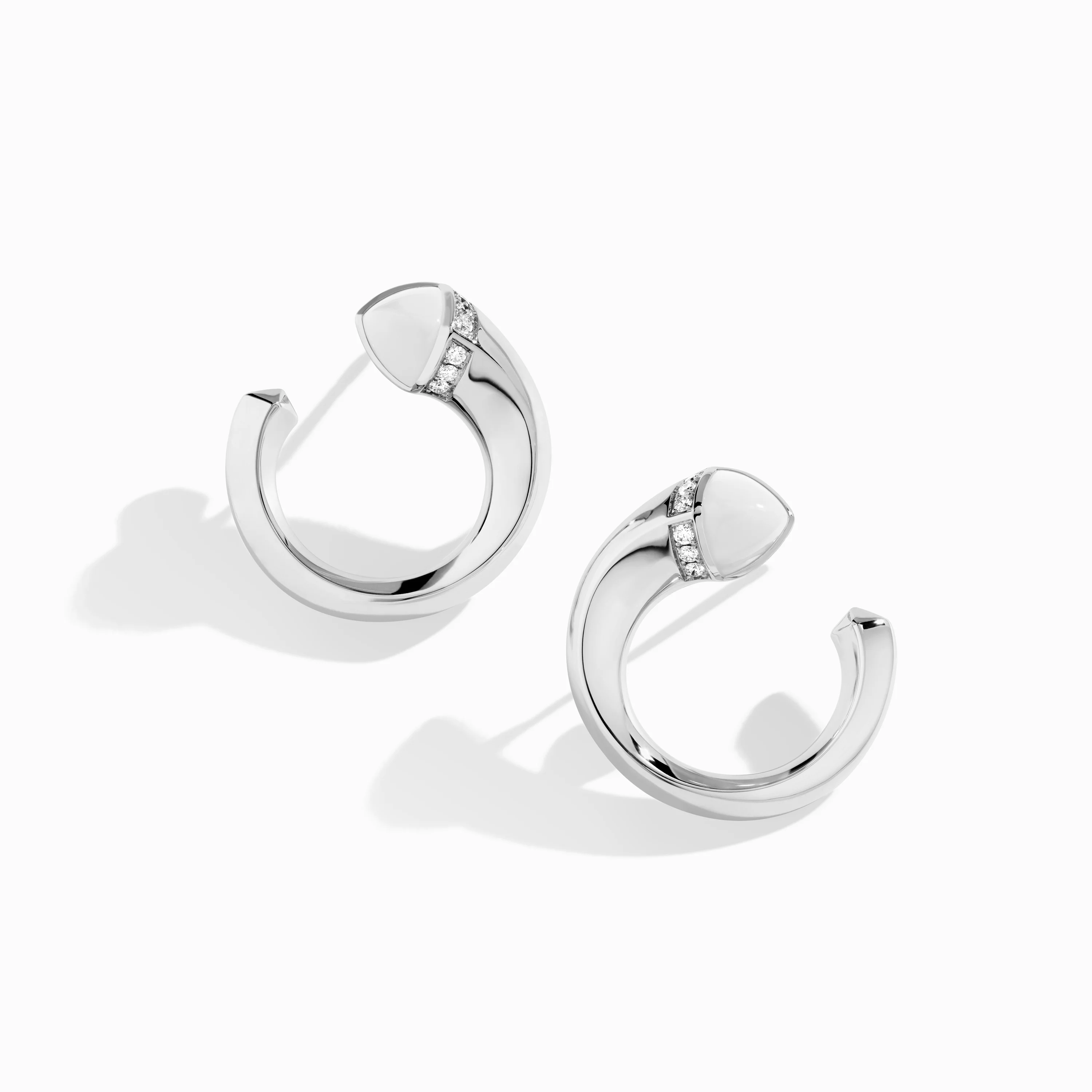 Cleo Venus Gold Midi Earrings - Image 10
