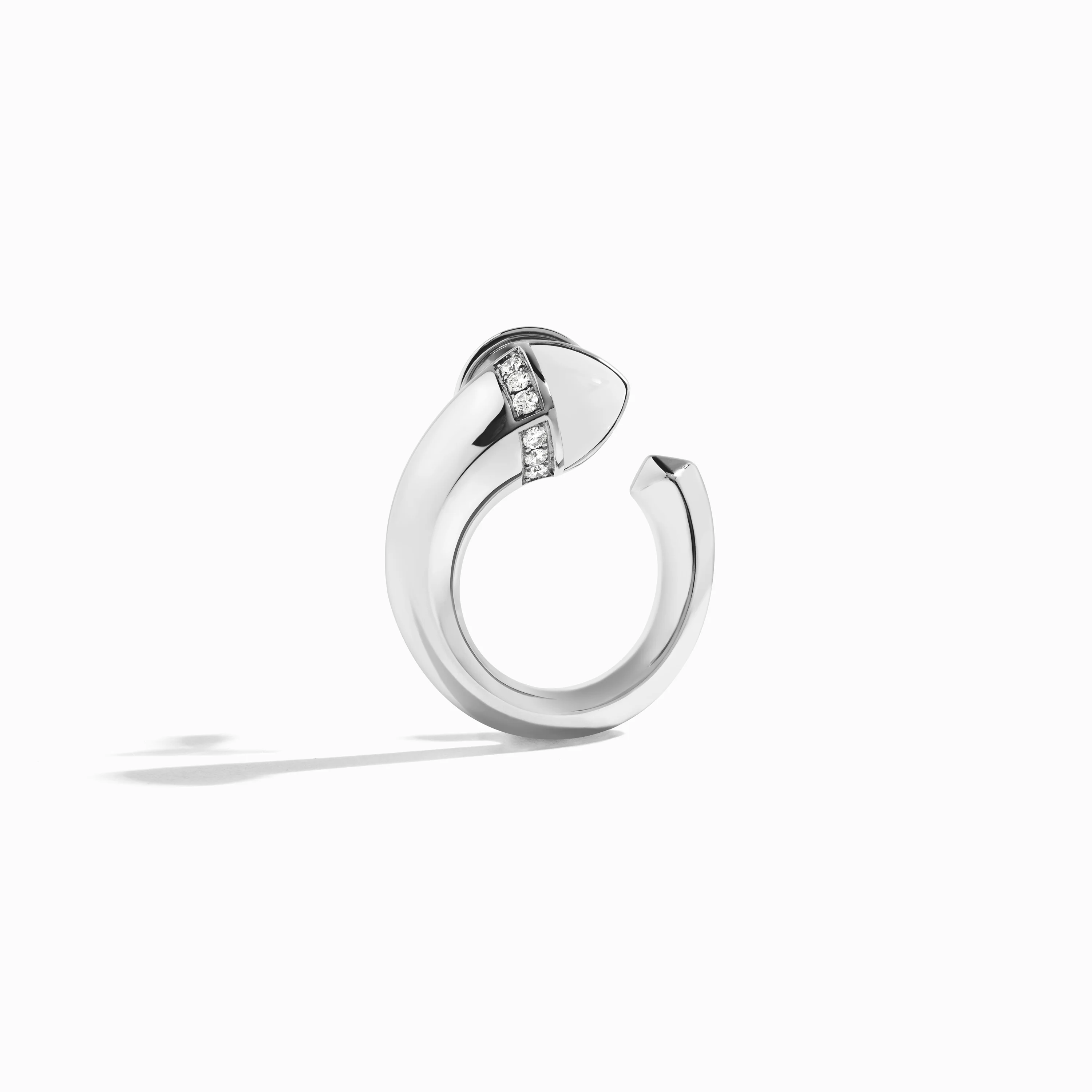 Cleo Venus Gold Midi Earrings - Image 11