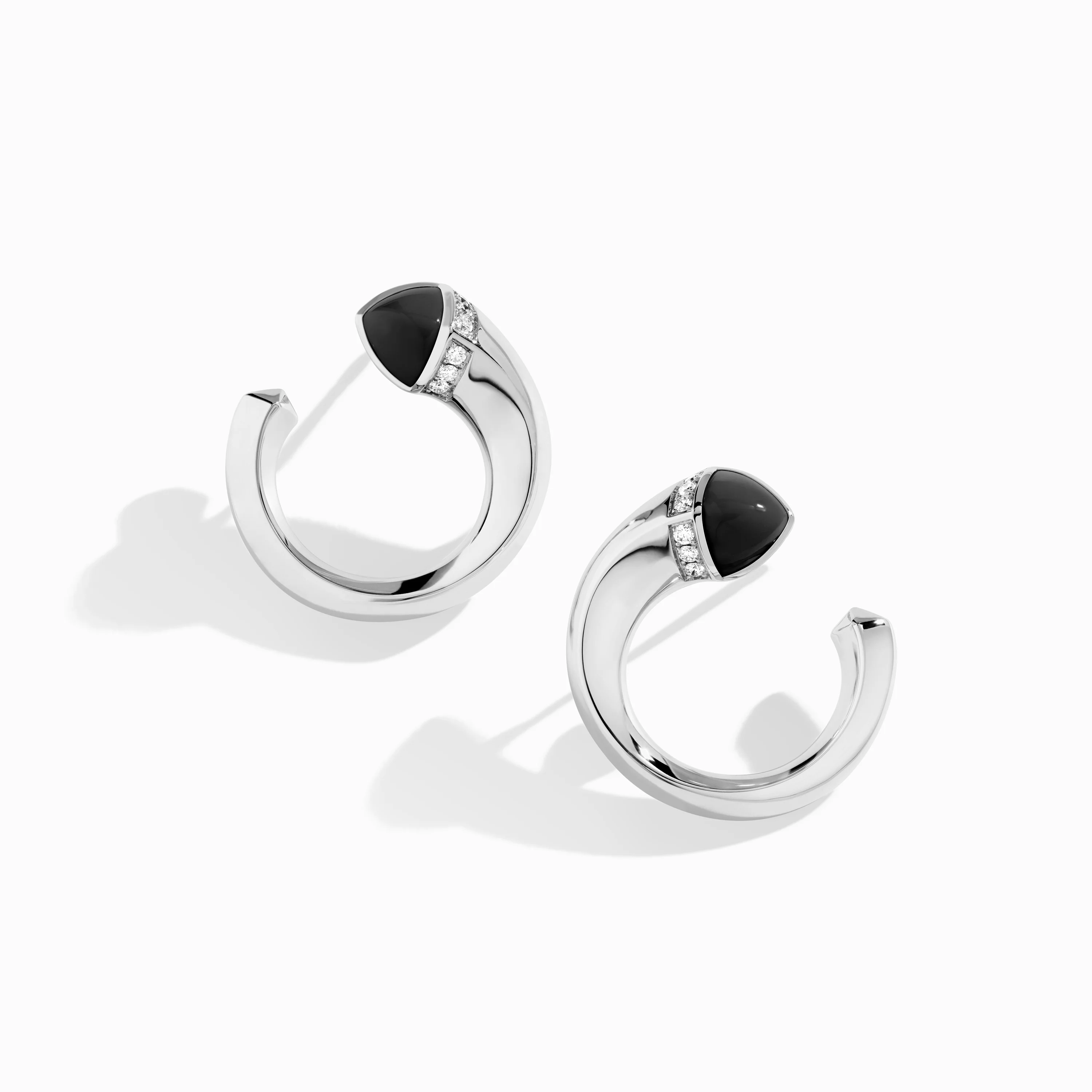 Cleo Venus Gold Midi Earrings - Image 13